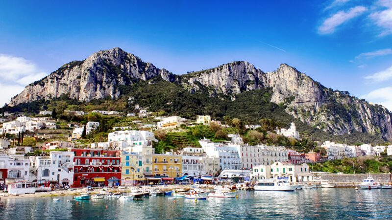 Остров Капри: Италианска перла на Тиренско море