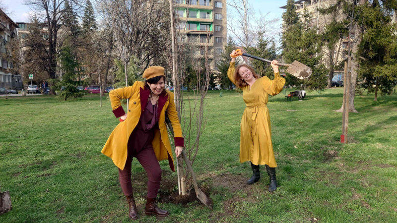 Четири дами с дървета в “Гората на София Филм Фест”в парка “Заимов”
